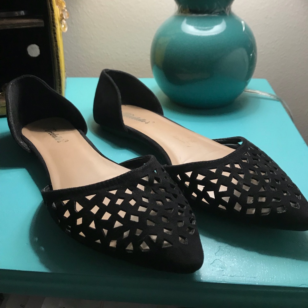 Breckelles cut out flats